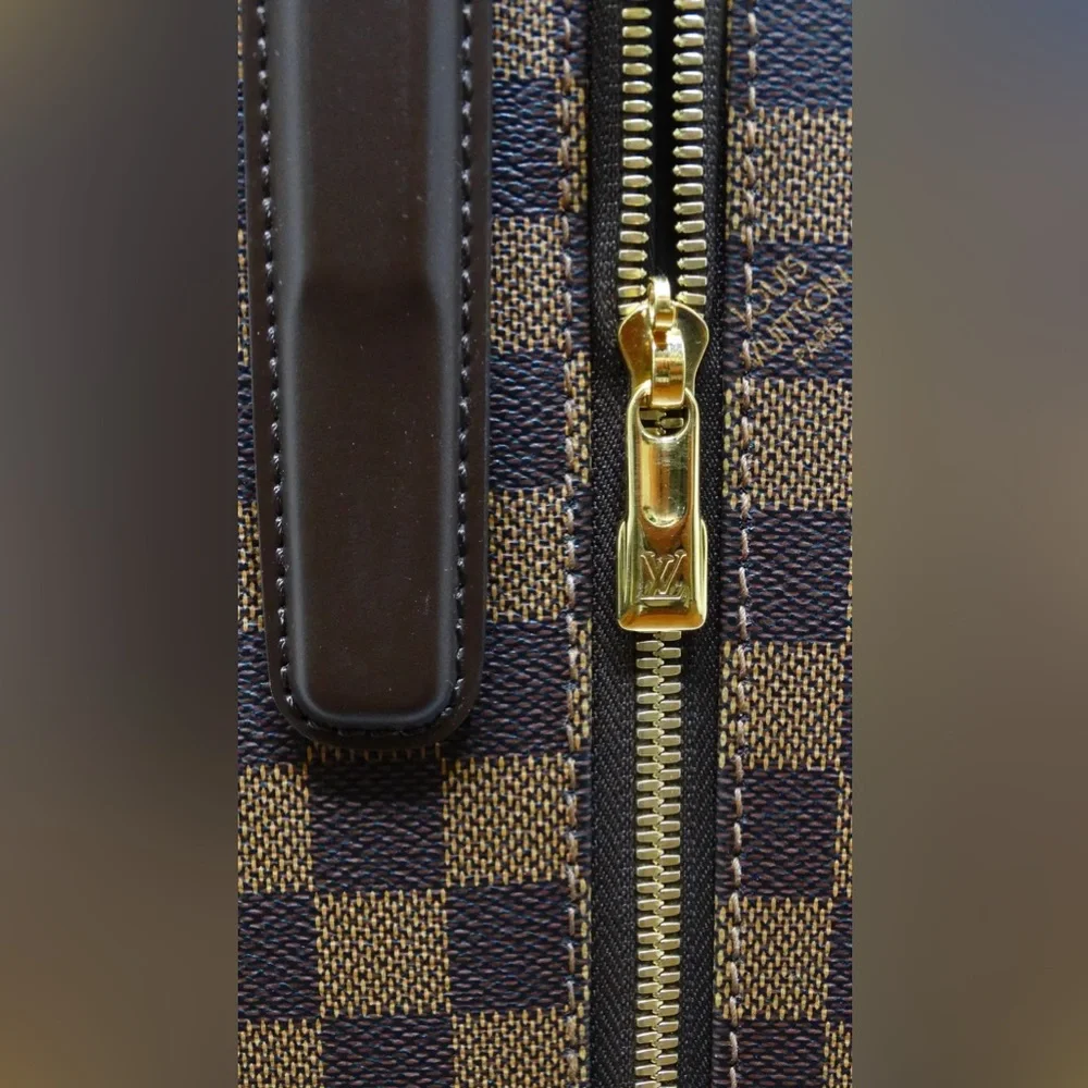 COPY - Louis Vuitton Ebene Trolley 4 Roues 70 CM Suitcase with Accessories - Picture 13 of 16